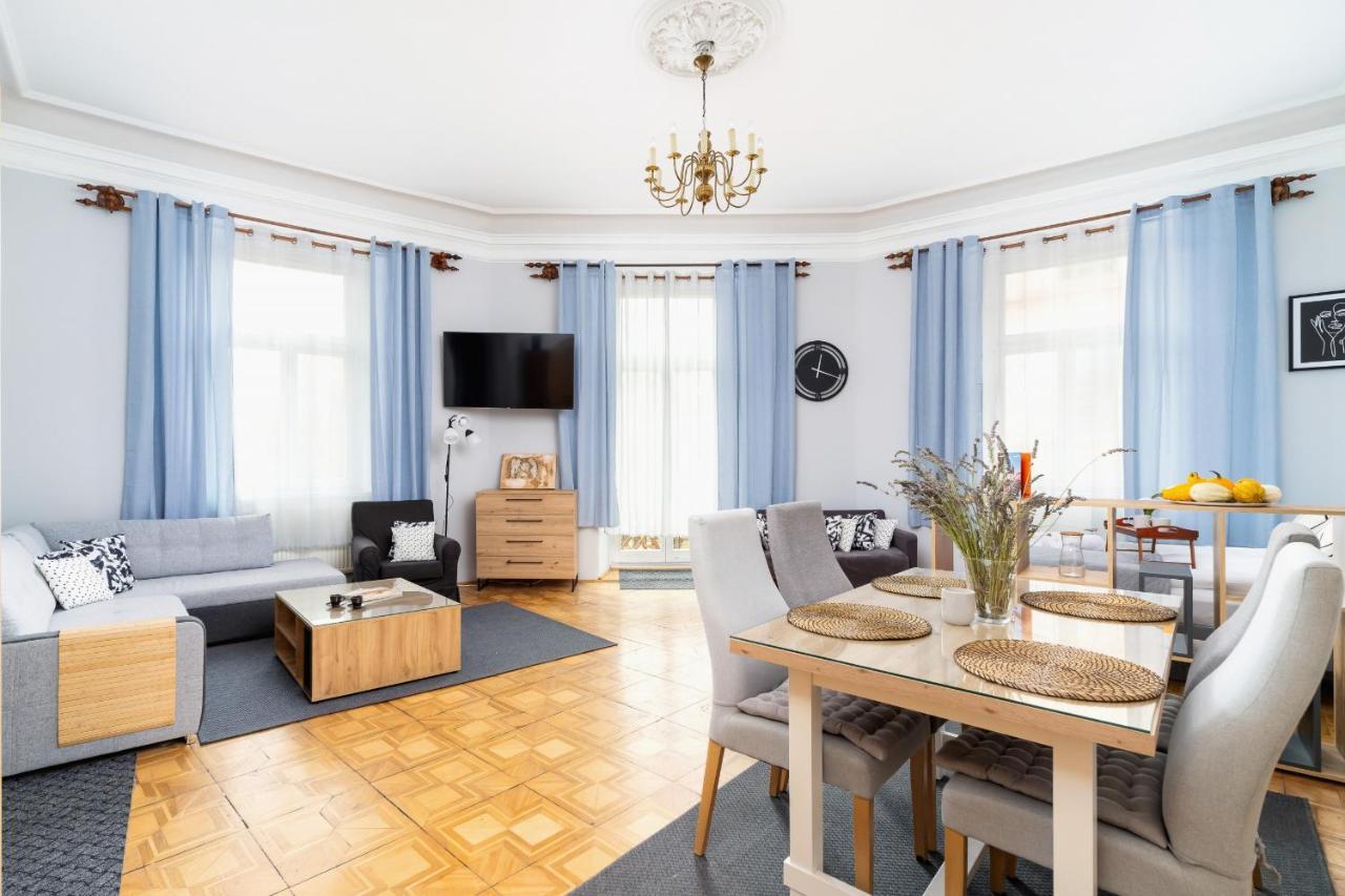 Podwale Apartment Uj Downtown Cracow By Noclegi Renters Kraków Exteriör bild